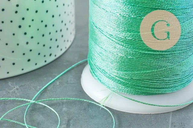 Gingerlily fil vert irisé fil métallisé 0.6mm 5 mètres