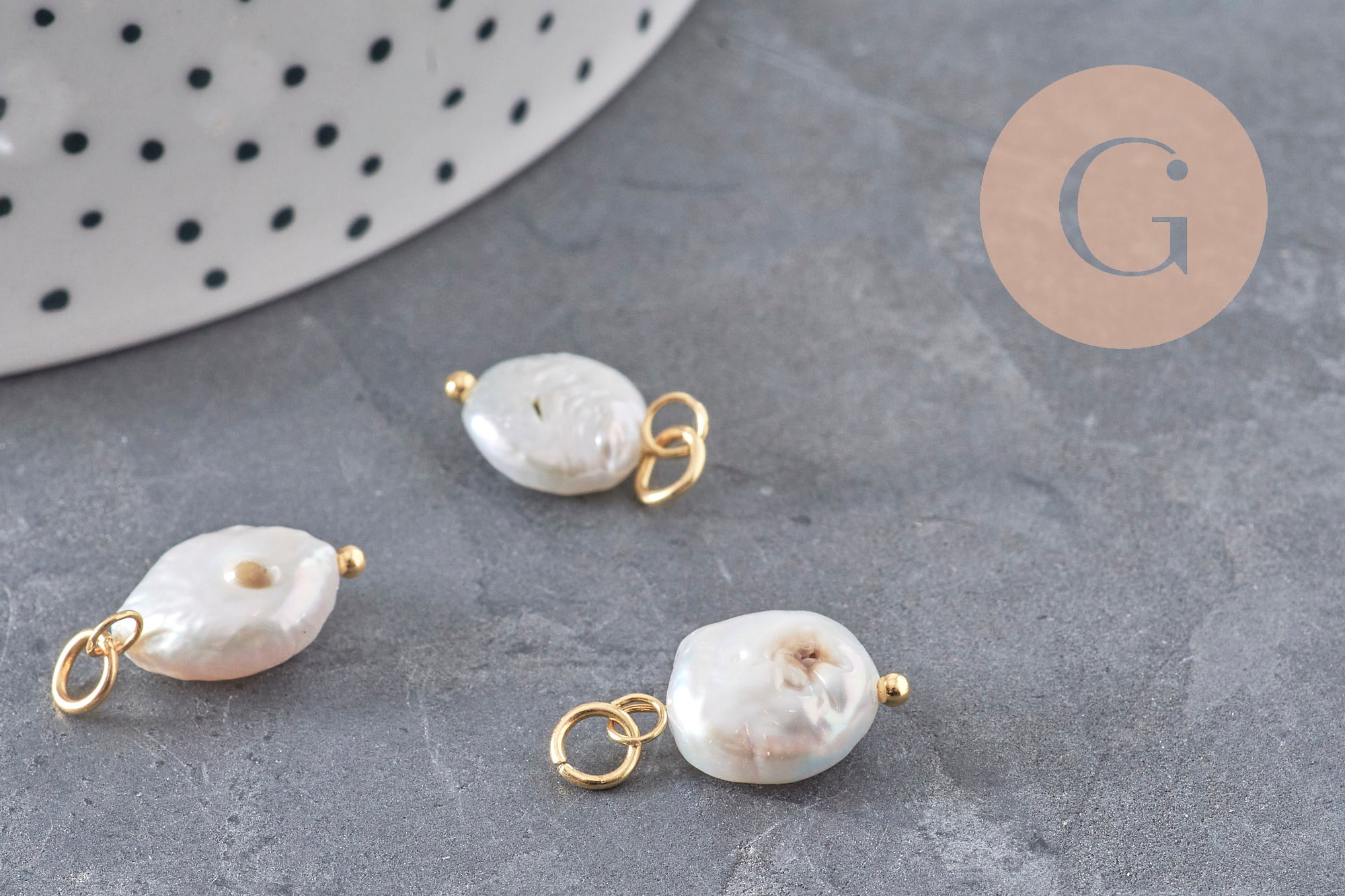 Gingerlily Breloque Perle Keshi Blanche Acier Doré x1