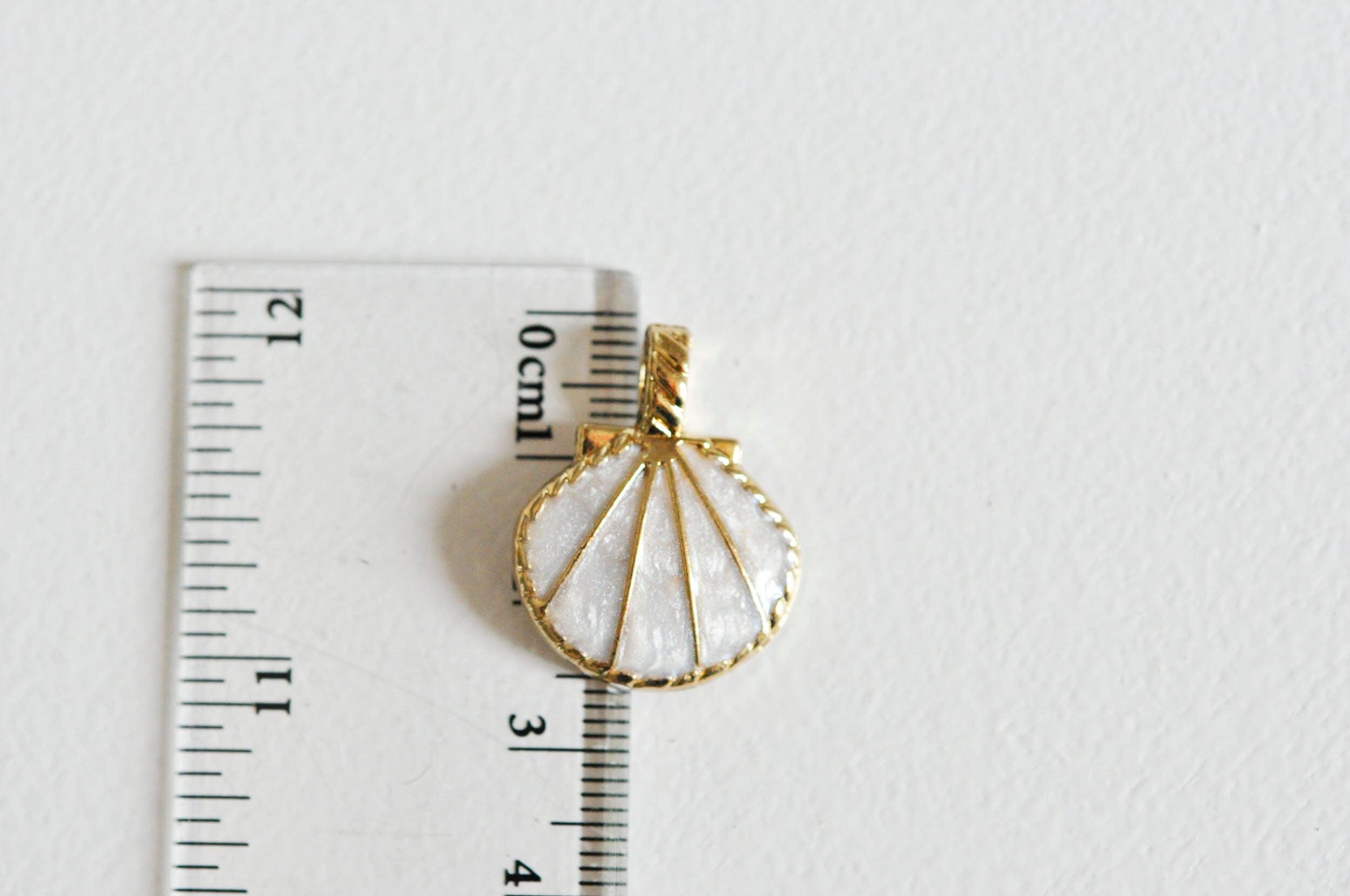 Gingerlily Pendentif coquillage doré blanc 24.5mm x2