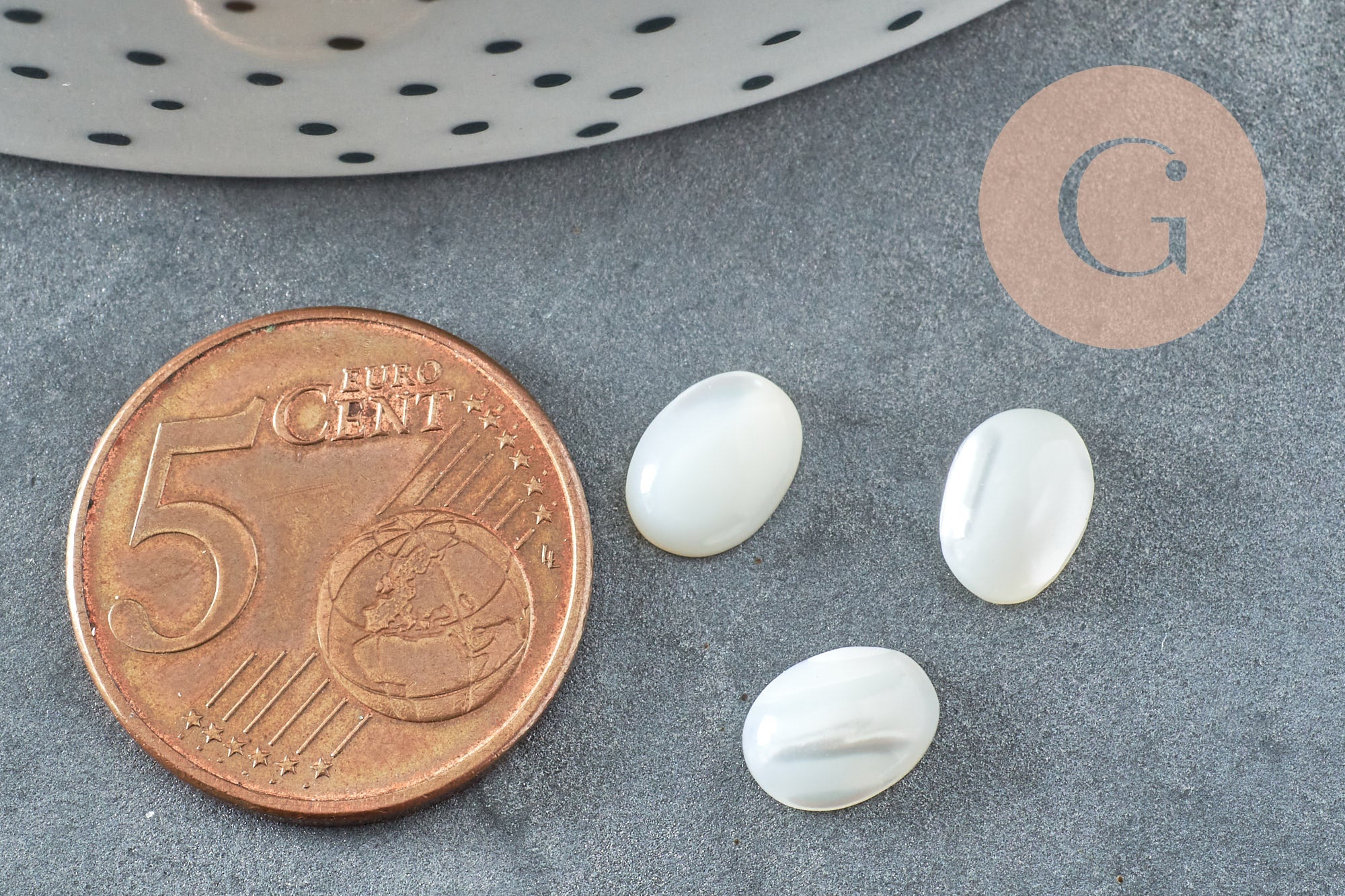 Gingerlily cabochon nacre blanche ovale 8x6mm pierre bijou DIY