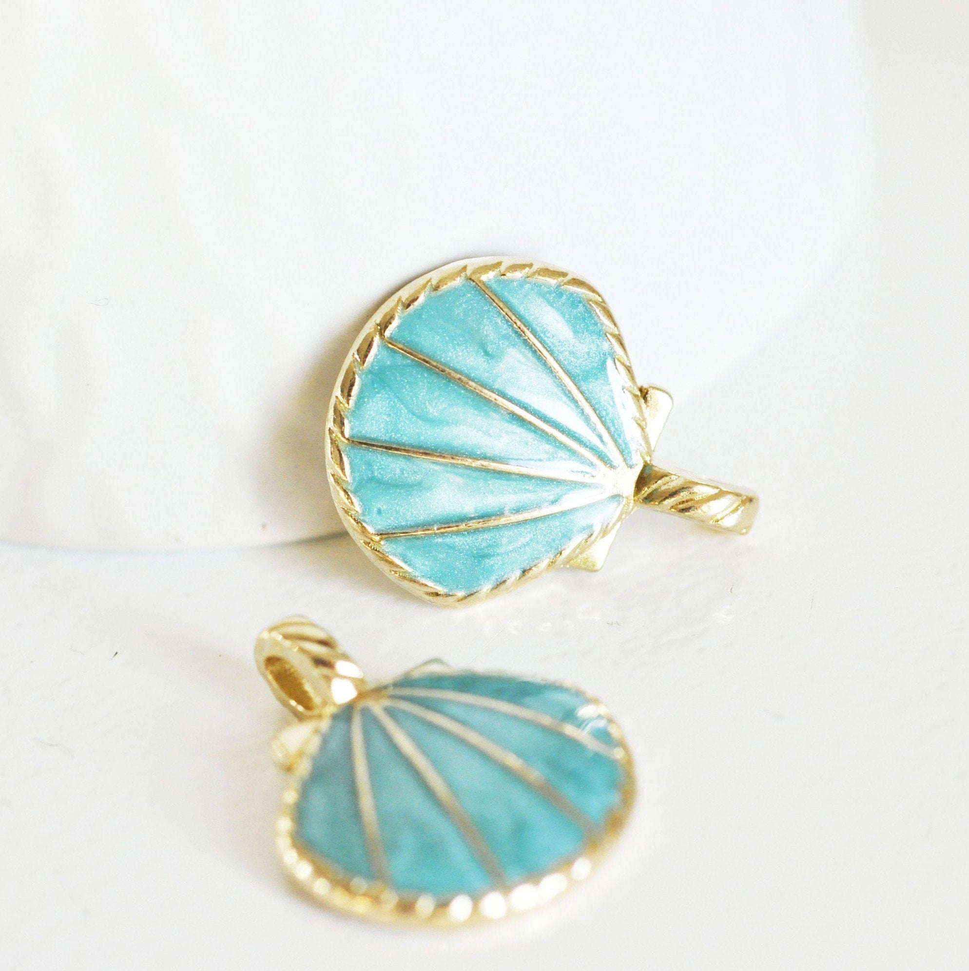 Gingerlily Pendentifs G2958 pendentif coquillage bleu ciel 24mm x2