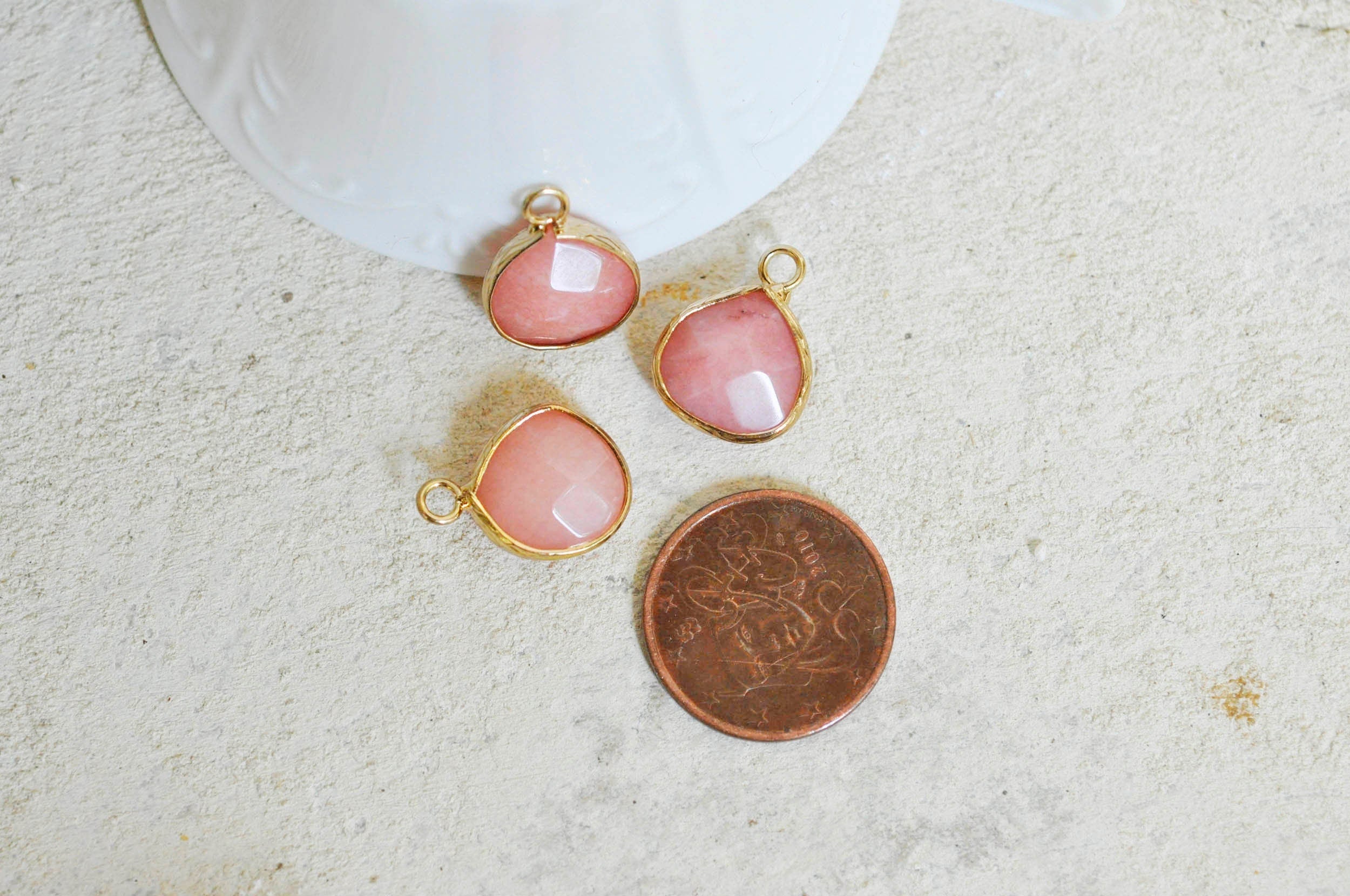 Gingerlily Pendentif goutte jade rose corail doré 18mm x1