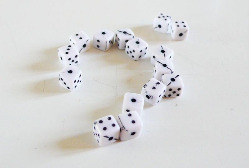 Gingerlily Perles dés blancs G2673 perles plastique 6mm x50