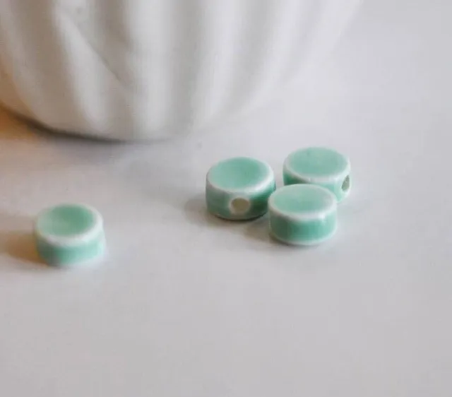 Gingerlily Perles porcelaine turquoise 13mm x10 émaillée