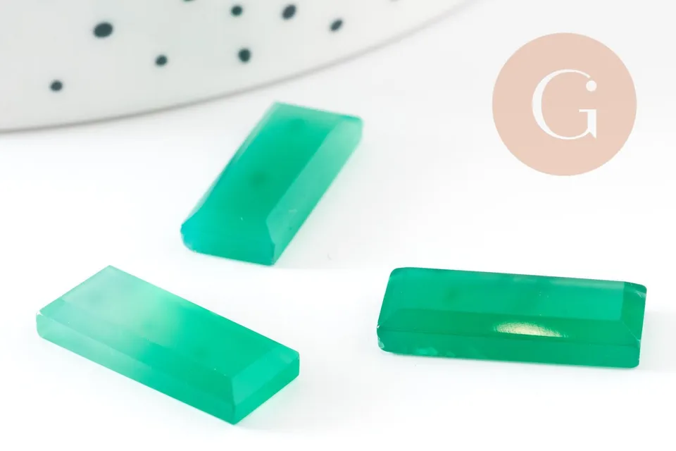 Gingerlily Cabochon rectangle onyx verte facetté 20x8 mm