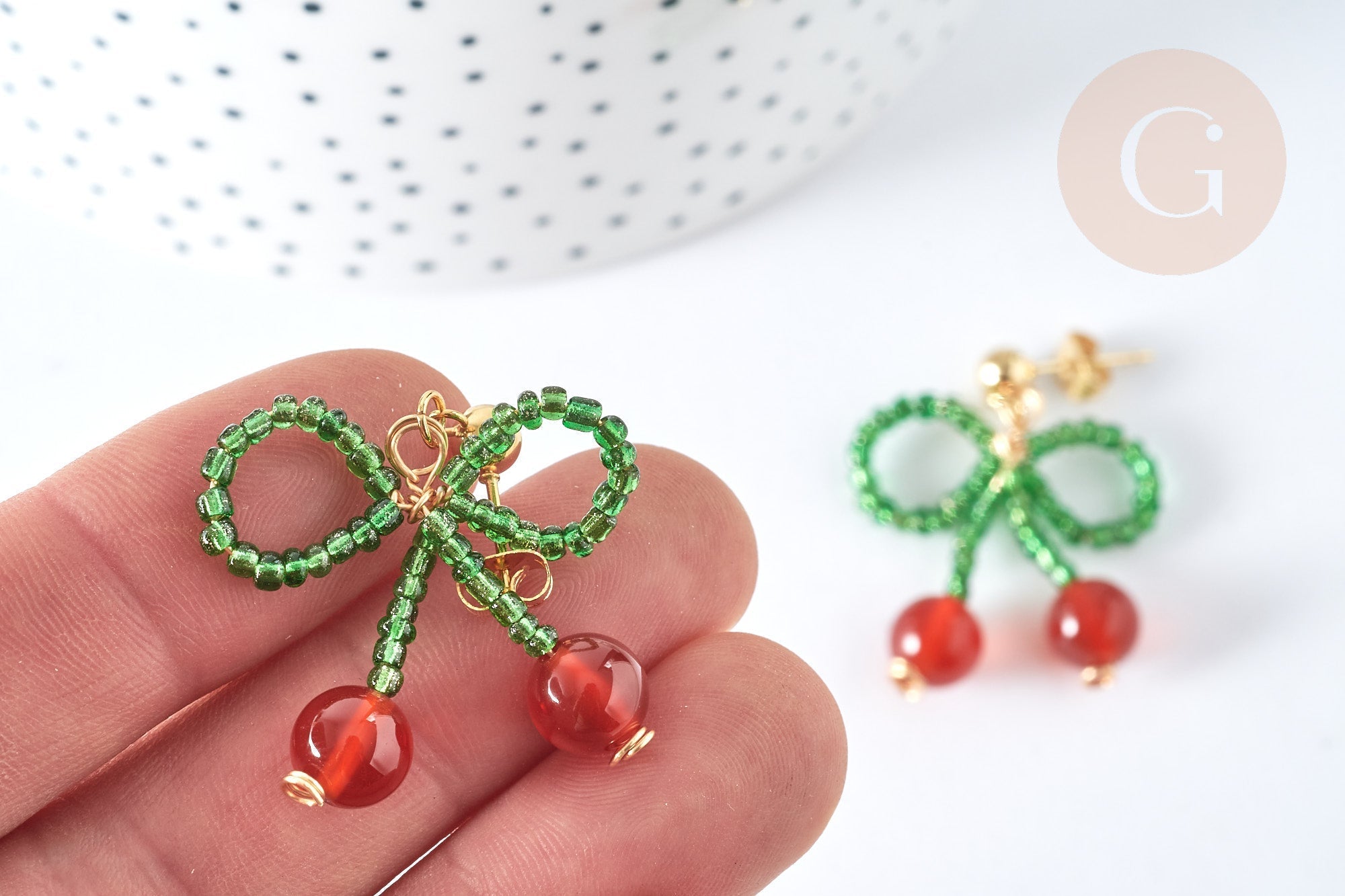 Gingerlily cerise G7477 boucles puces acier doré agate rouge