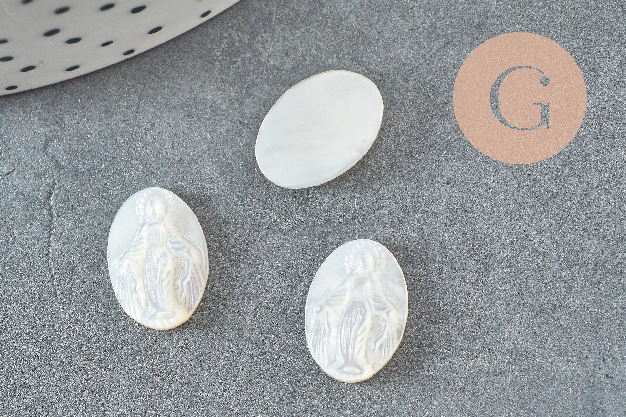 Gingerlily Cabochon ovale nacre Vierge Marie 14x10mm x1
