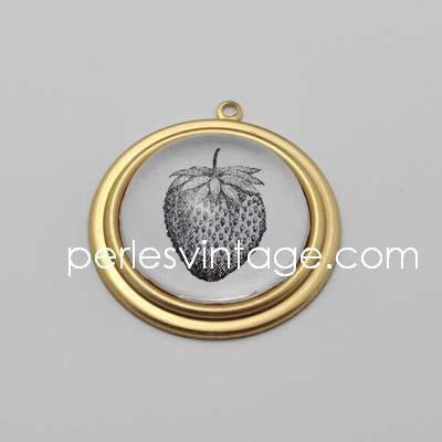 Gingerlily Perles Pendentif fraise laiton doré image noir blanc