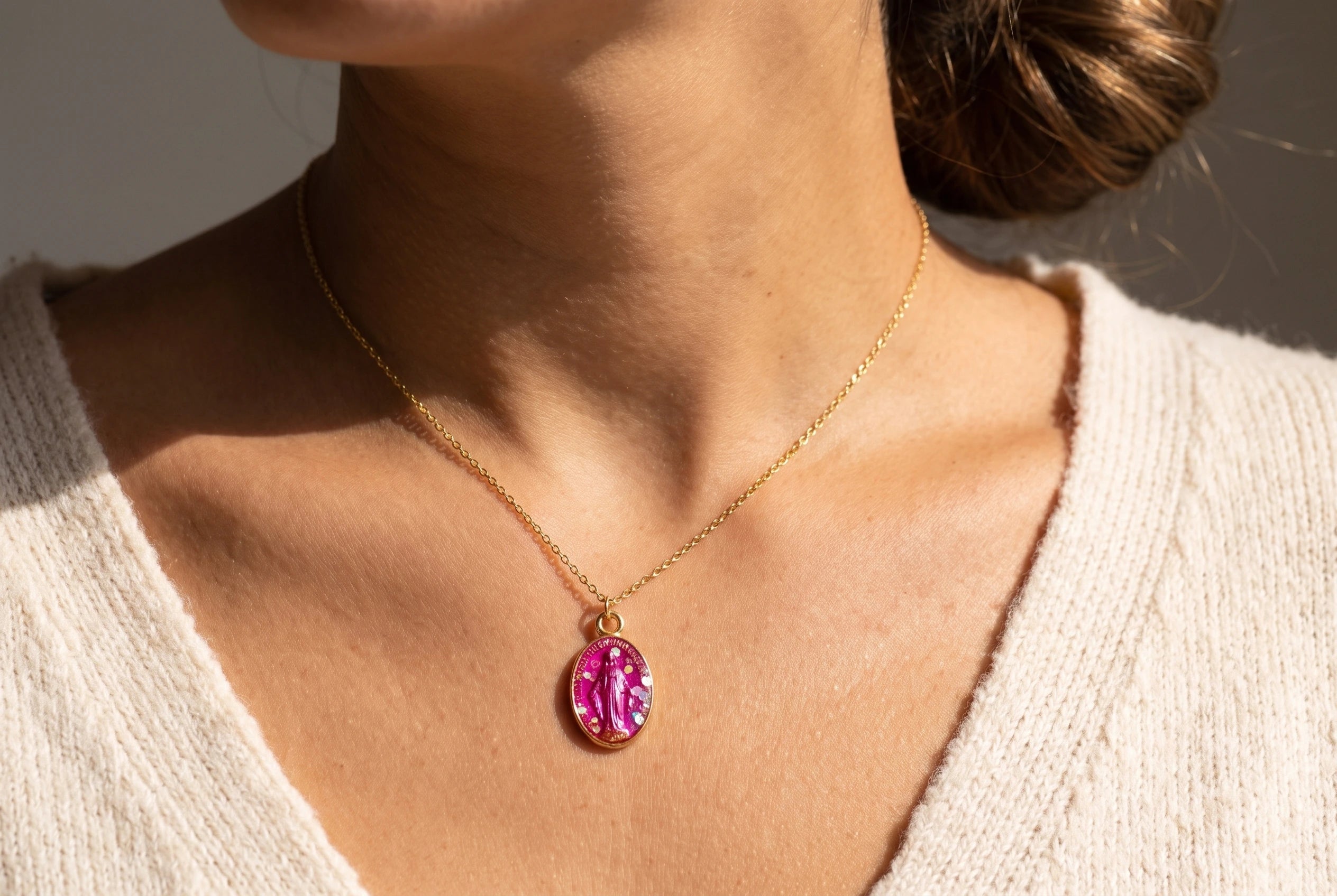 Gingerlily Médaille Vierge G8839-D pendentif émaillé 17,5mm