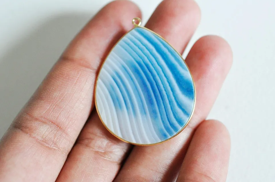 Gingerlily pendentif goutte G3719 agate bleue 41mm doré