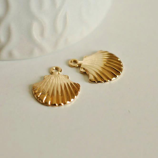 Gingerlily Pendentif coquillage laiton doré 19mm x1 G0134