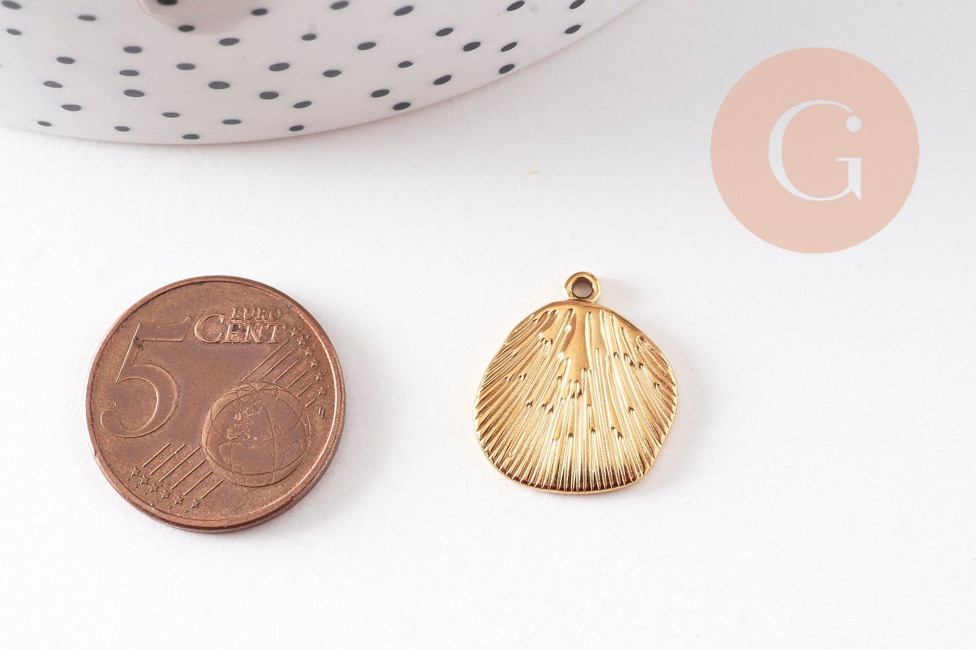 Gingerlily Pendentif coquillage feuille acier doré 18mm x1