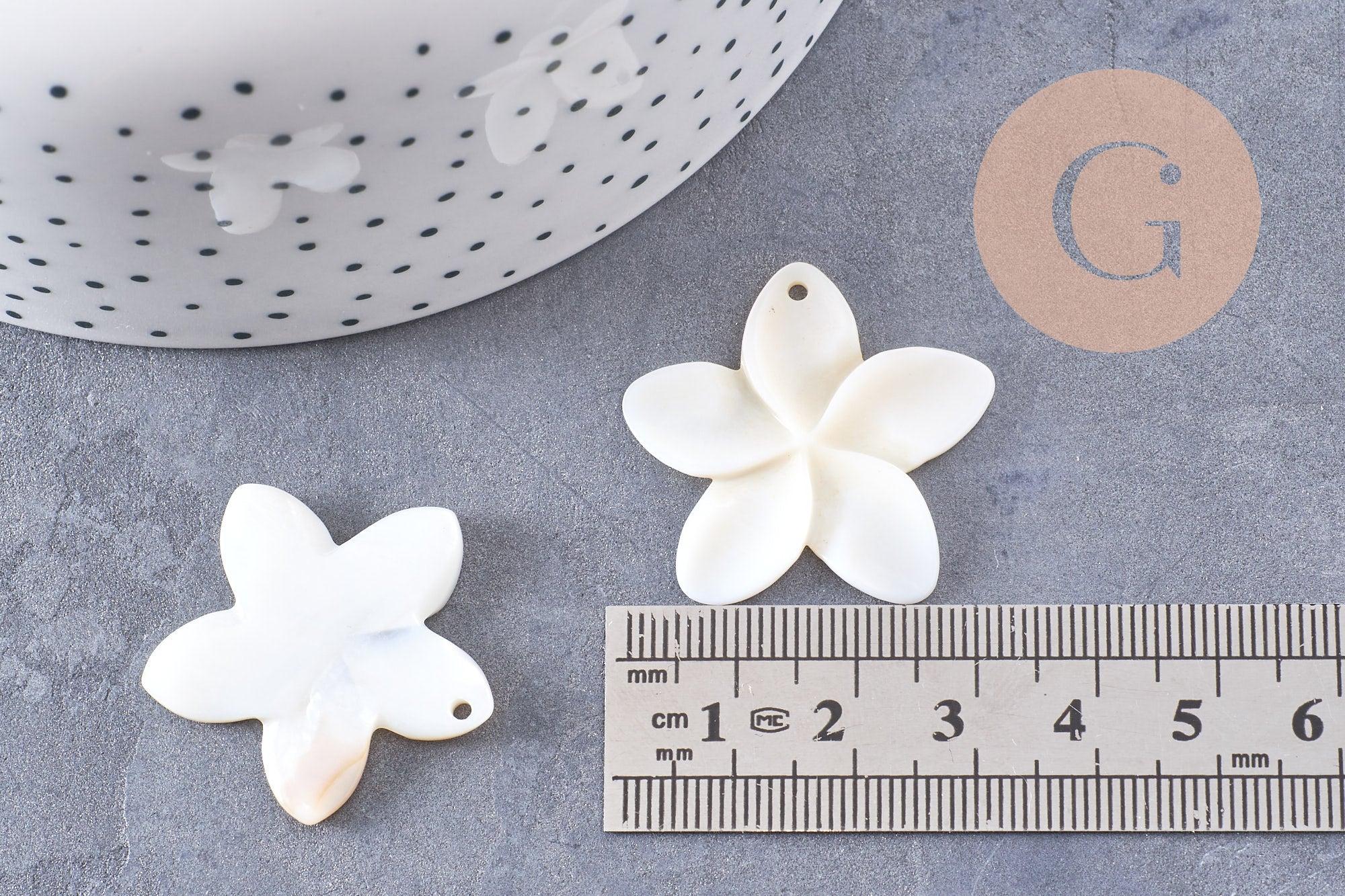 Gingerlily Perles pendentif fleur nacre blanche 32mm x2
