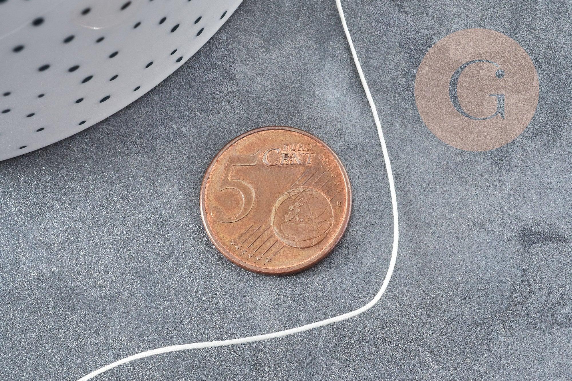 Gingerlily Fil de jade G8947 nylon beige 0.5mm 1m