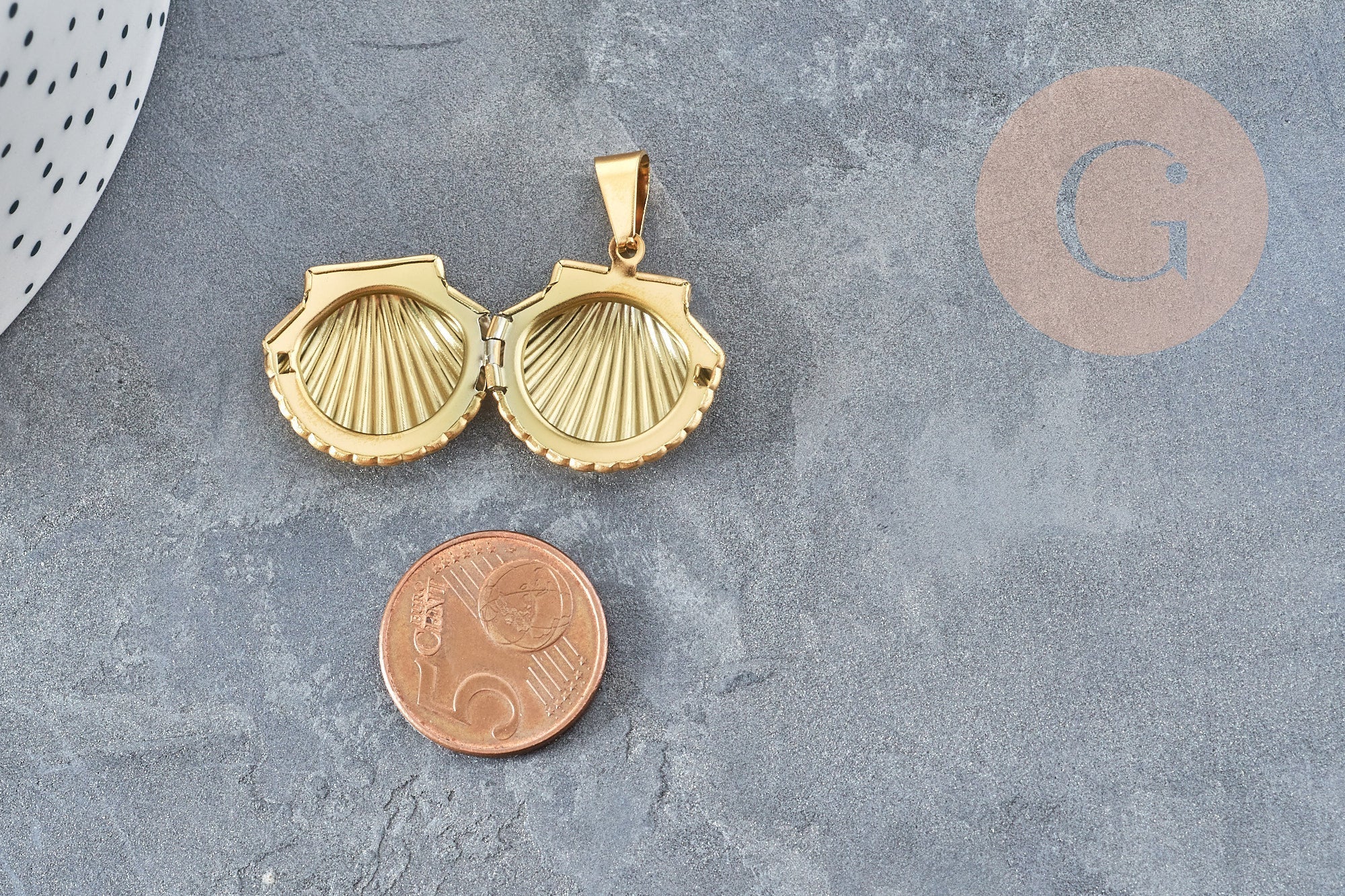 Gingerlily Pendentifs Locket coquillage acier doré 23,5mm x1