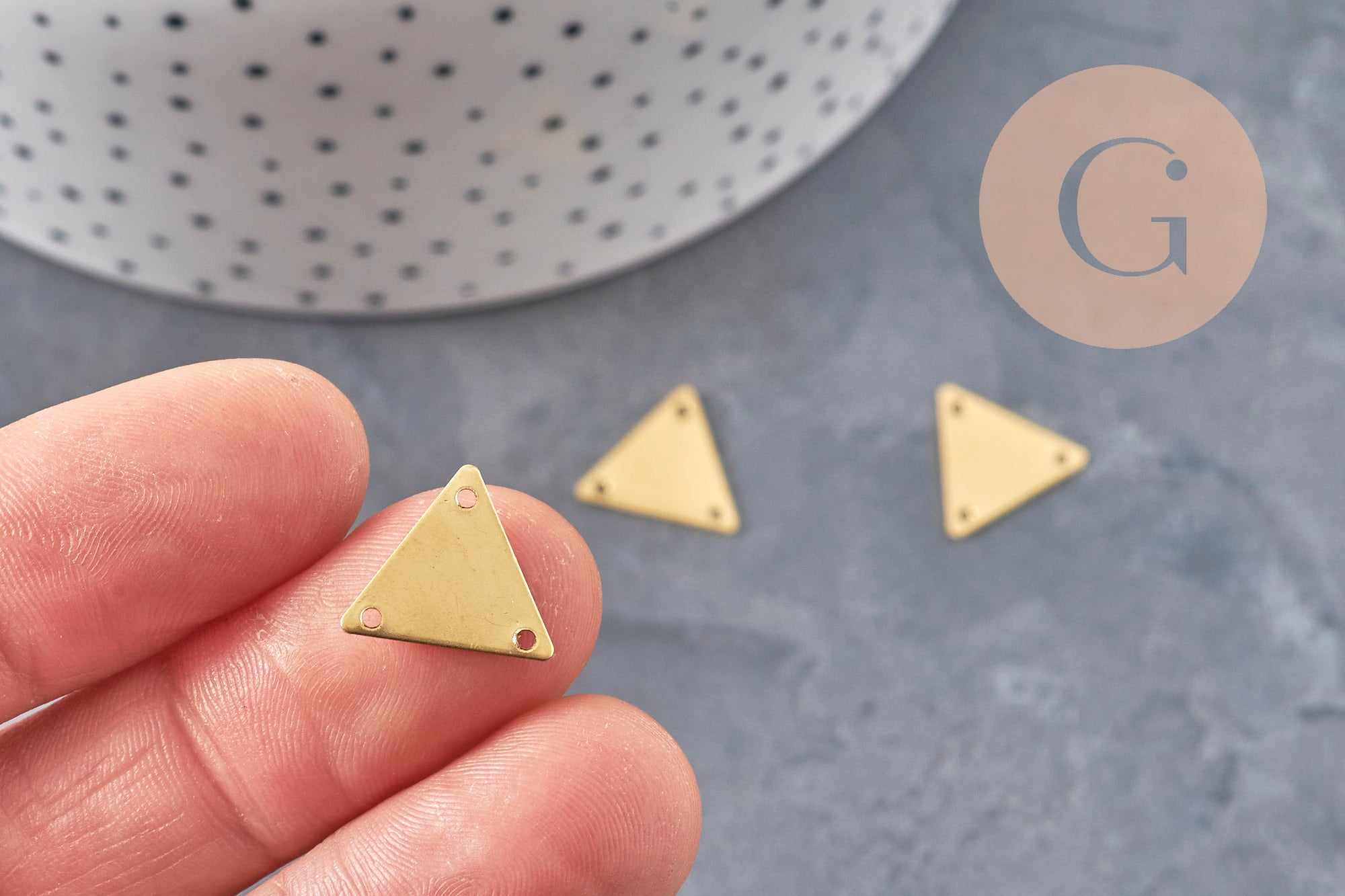 Gingerlily Pendentifs Breloque triangle laiton brut 14mm x10