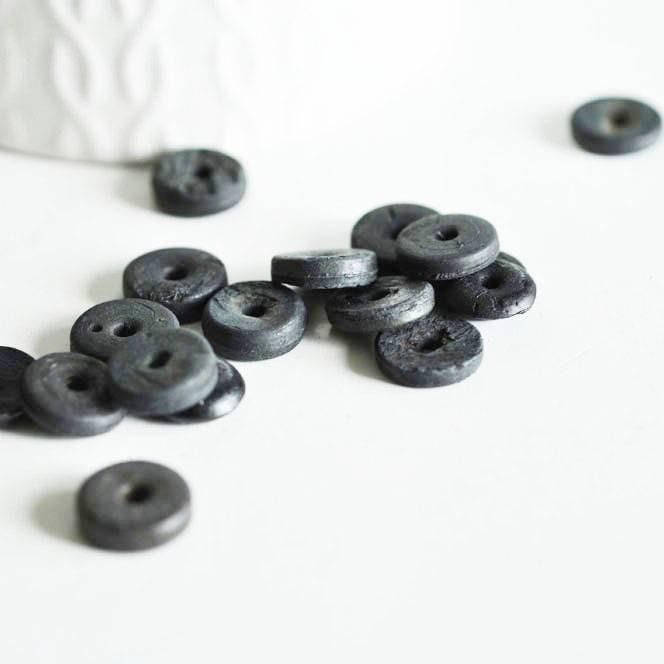 Gingerlily perles disque coco noir 12mm les 50