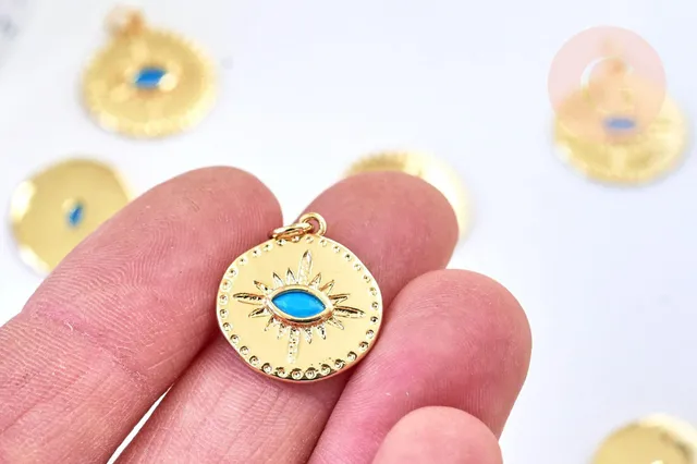Gingerlily Pendentif médaille oeil bleu doré 19mm x1