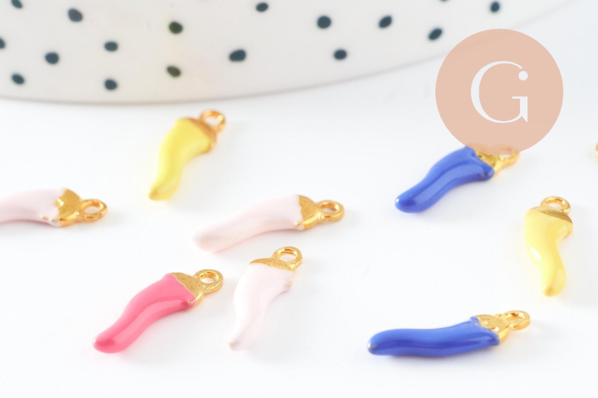 Gingerlily Pendentif piment émail multicolore doré 14,5 mm x5