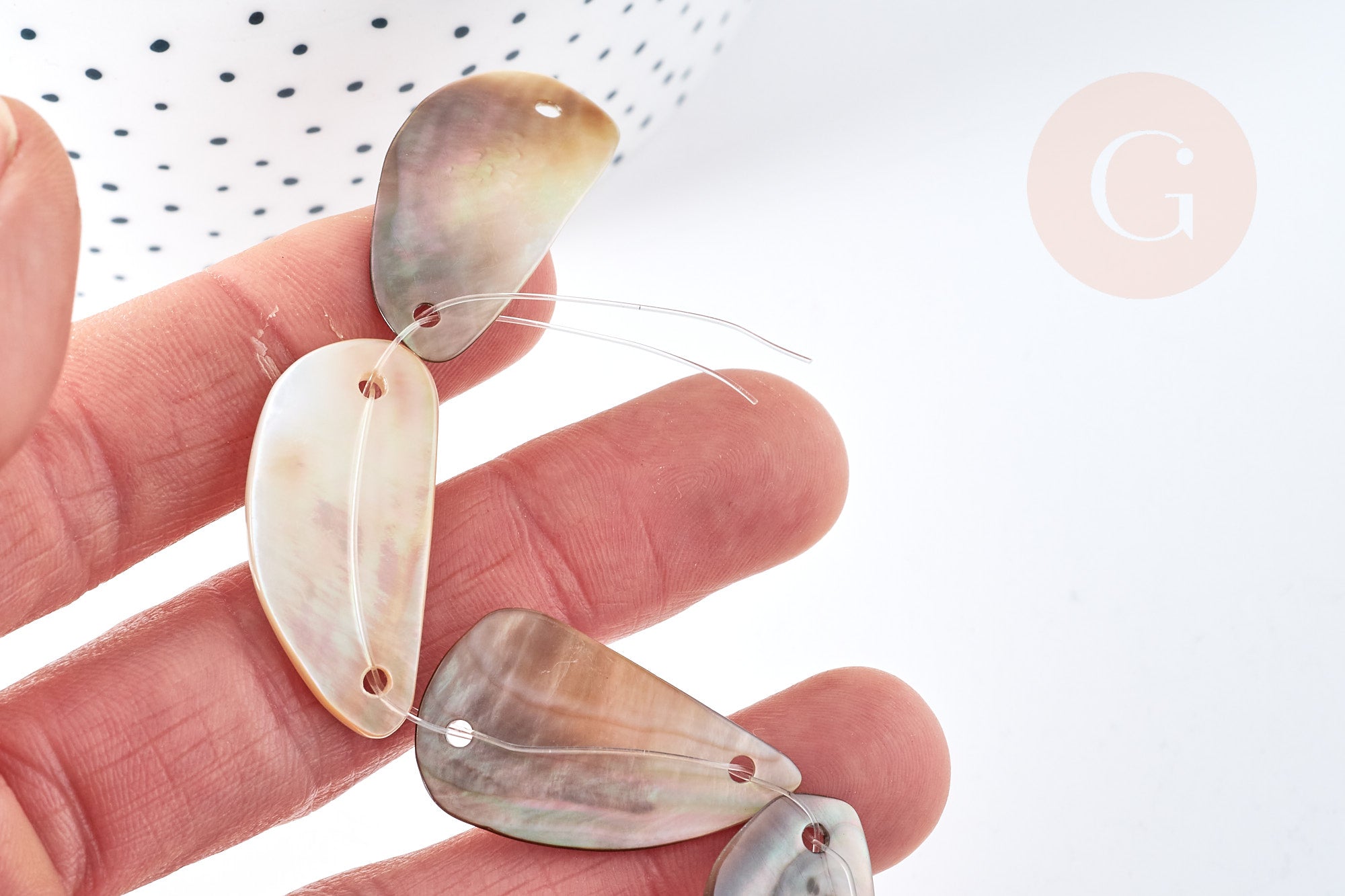 Gingerlily Perles perle ovale nacre marron 23-34mm x5 G3829