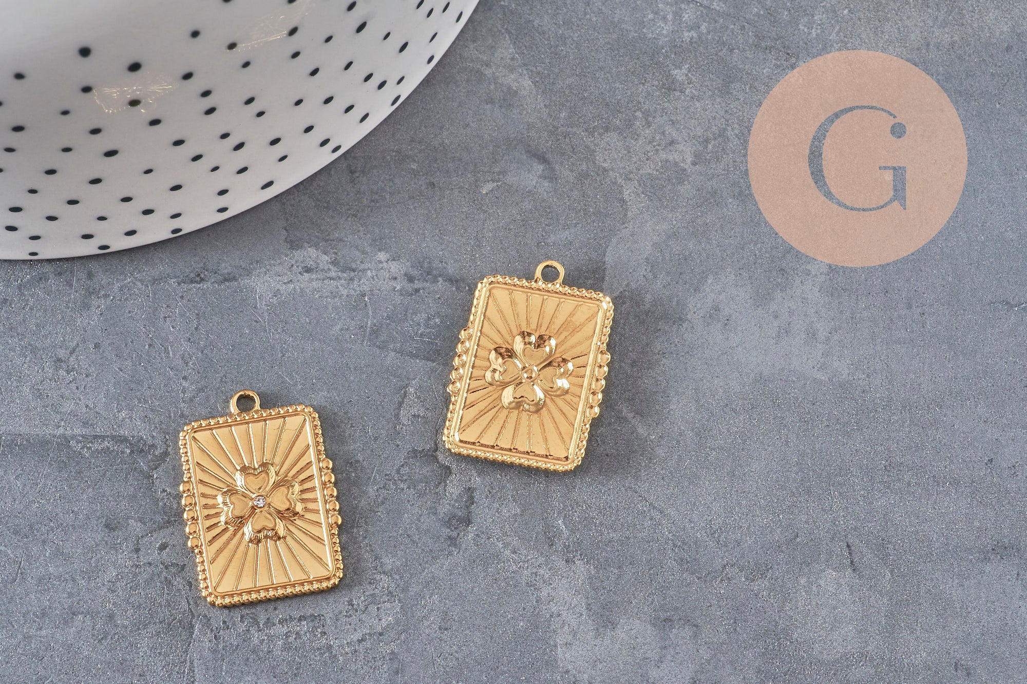 Gingerlily Pendentifs G11276 pendentif trèfle acier doré 25mm x1