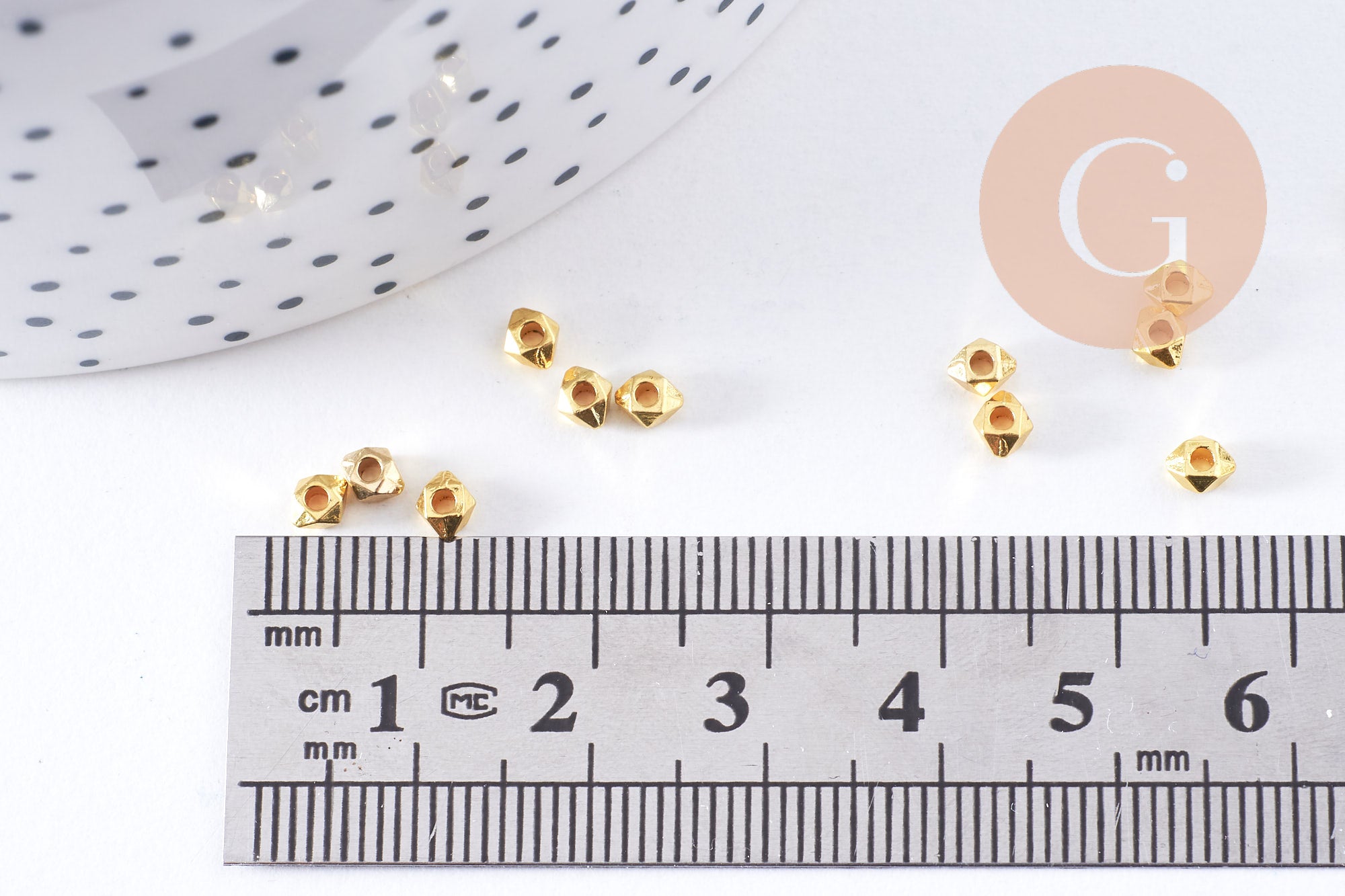 Gingerlily Perles hexagonale zamac doré 4x3.5mm lot 50 facettée