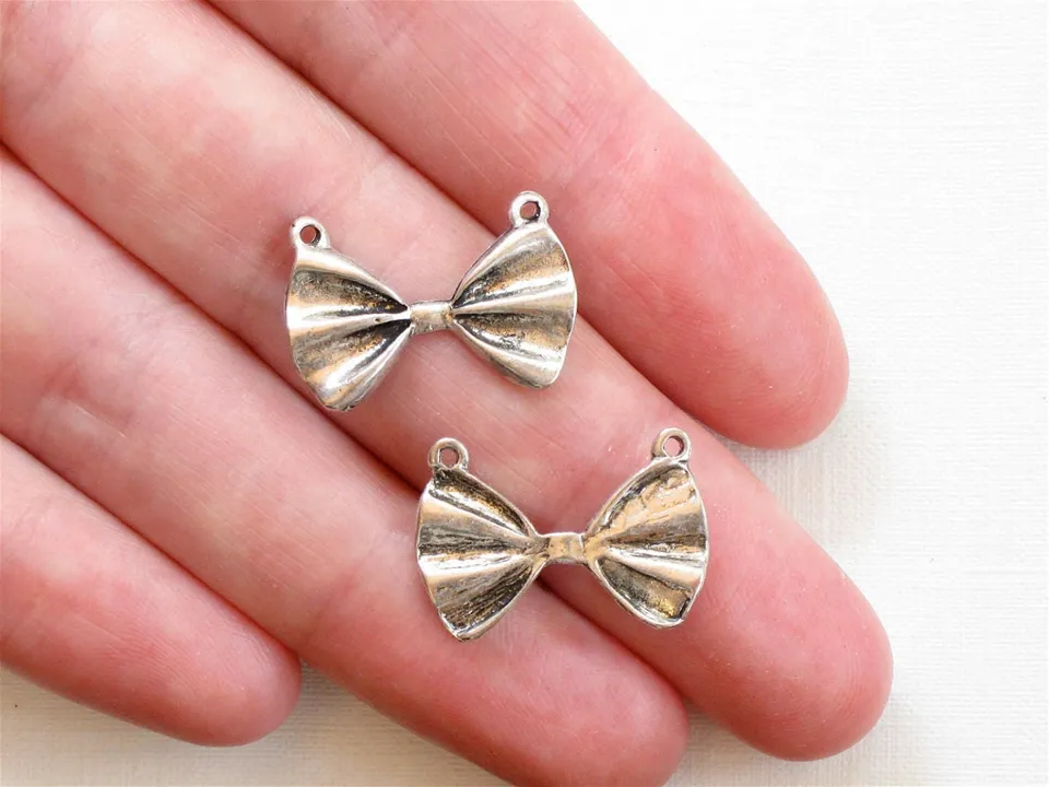 Gingerlily pendentif nœud argenté 22mm lot 5 breloques