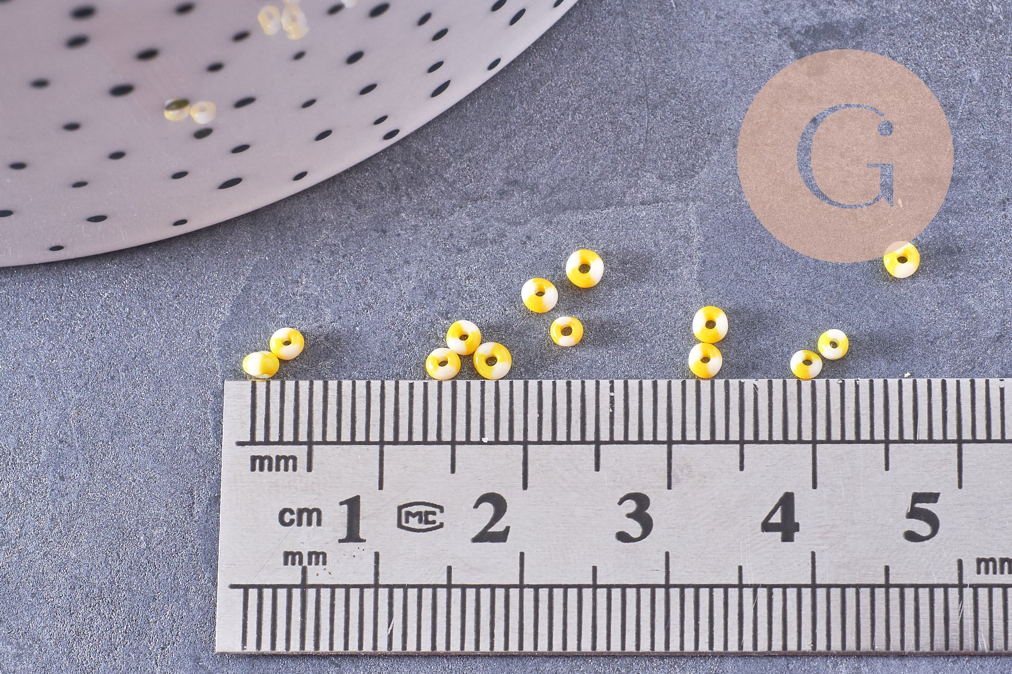 Gingerlily Perles perle rocaille rayée jaune blanc 2mm 10g