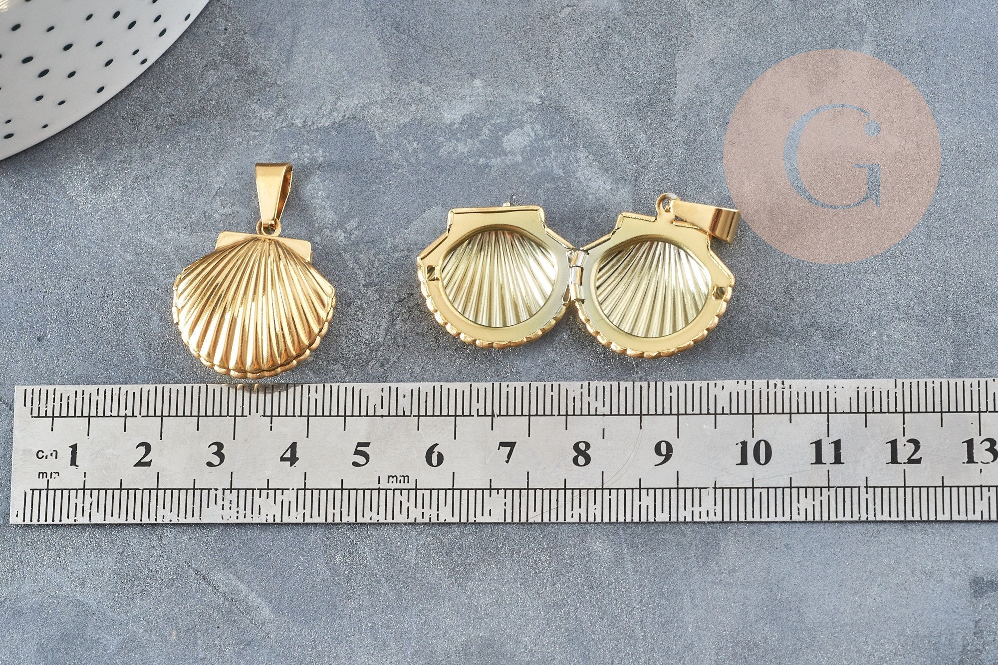 Gingerlily Pendentifs Locket coquillage acier doré 23,5mm x1