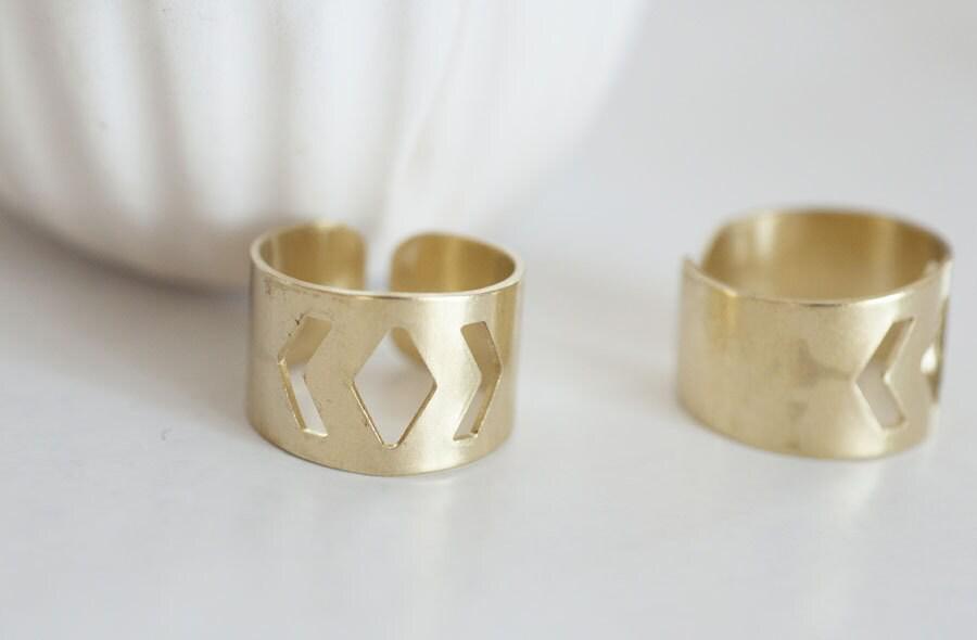Gingerlily Support bague chevron G1854 laiton brut 19mm lot 2