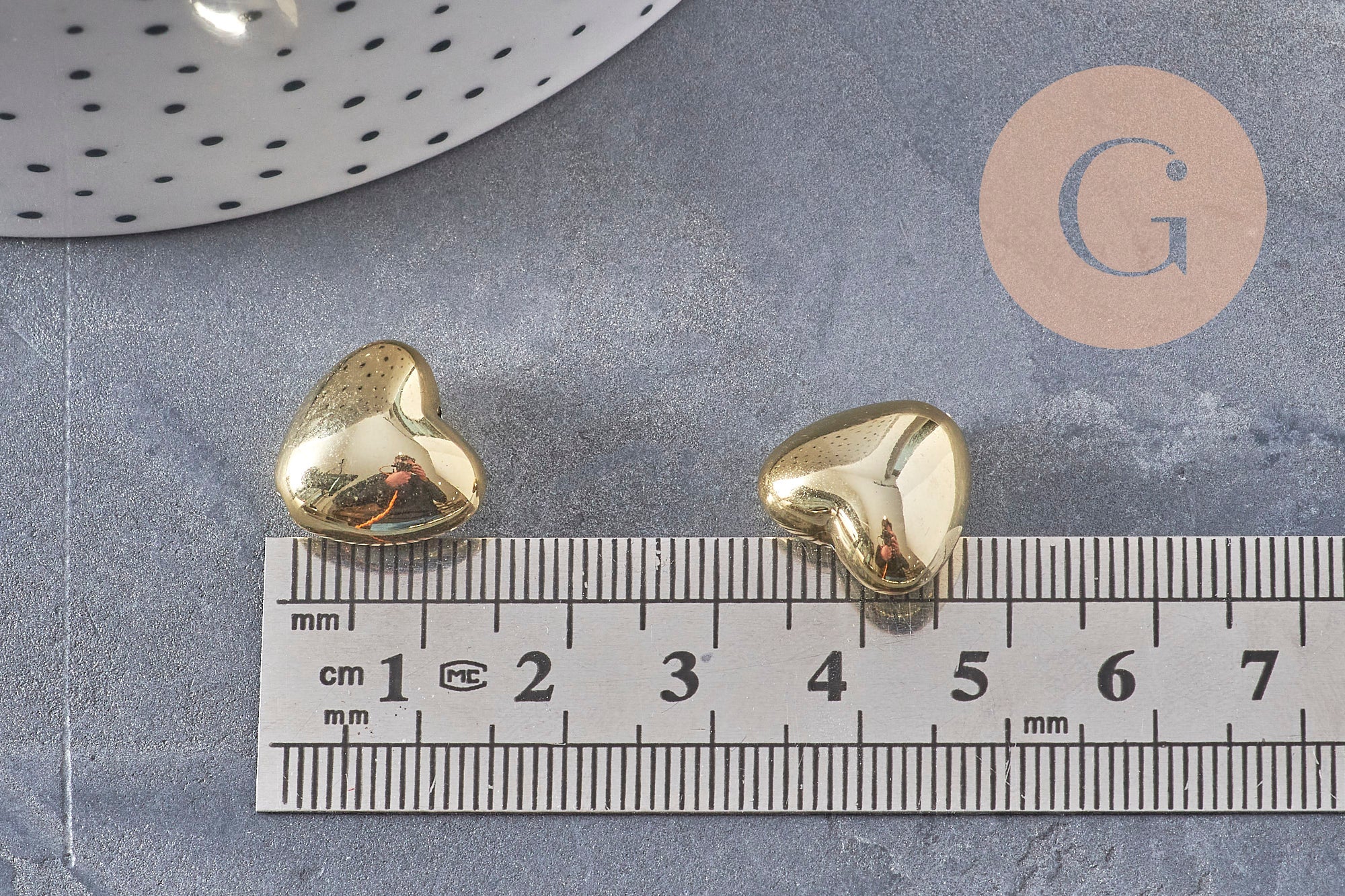 Gingerlily Perles cœur bombé doré 13x15mm x10 plastique