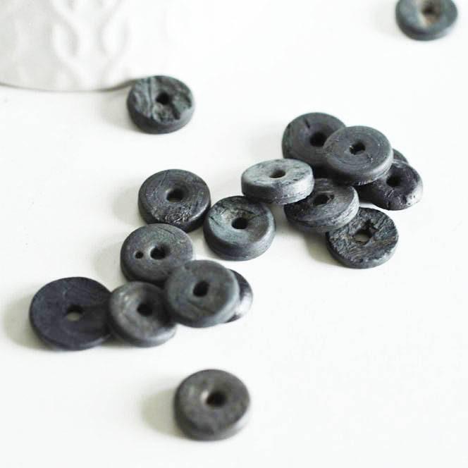 Gingerlily perles disque coco noir 12mm les 50