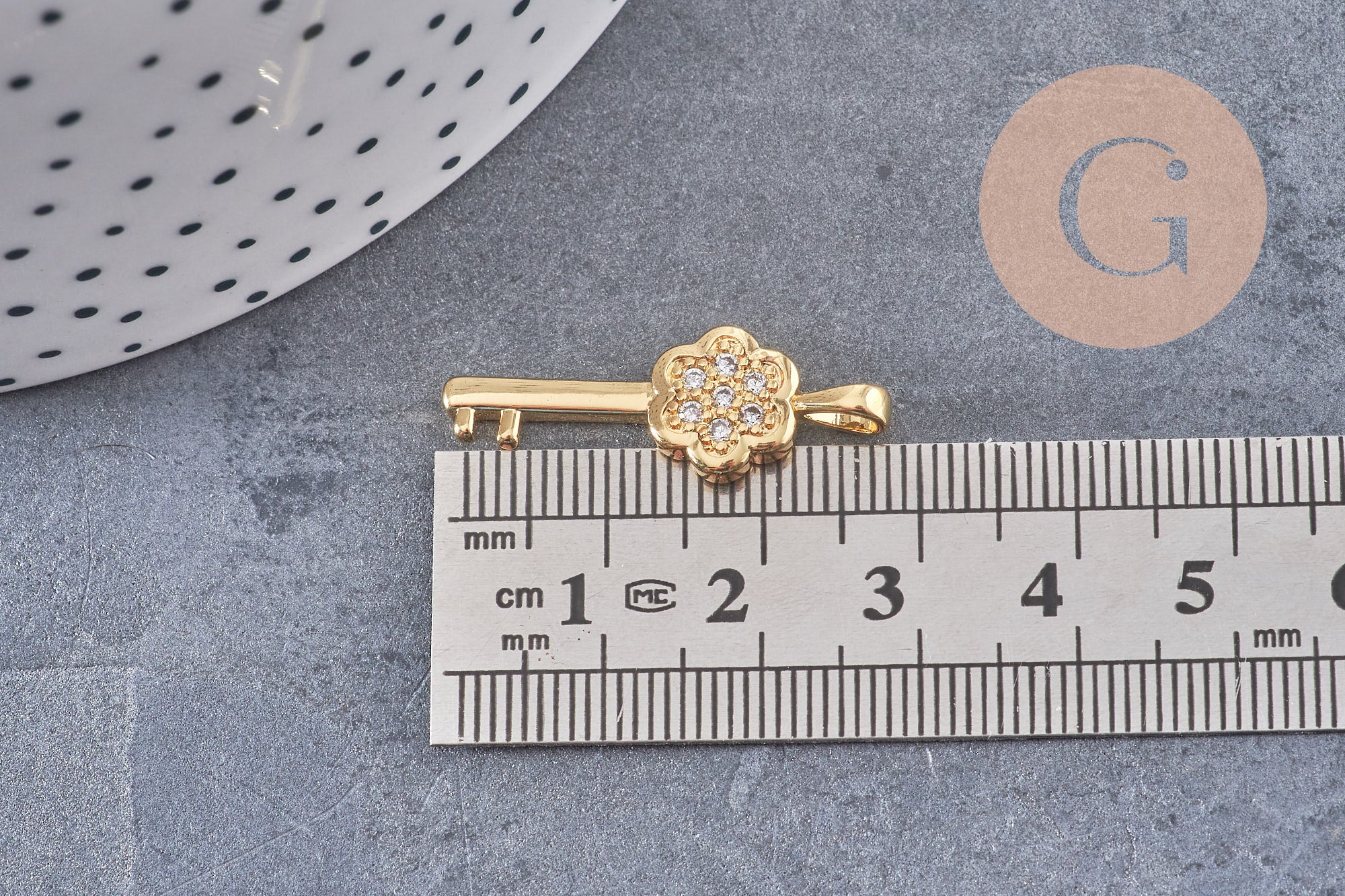 Gingerlily Pendentif clef laiton doré zircon 28.5mm breloque x1