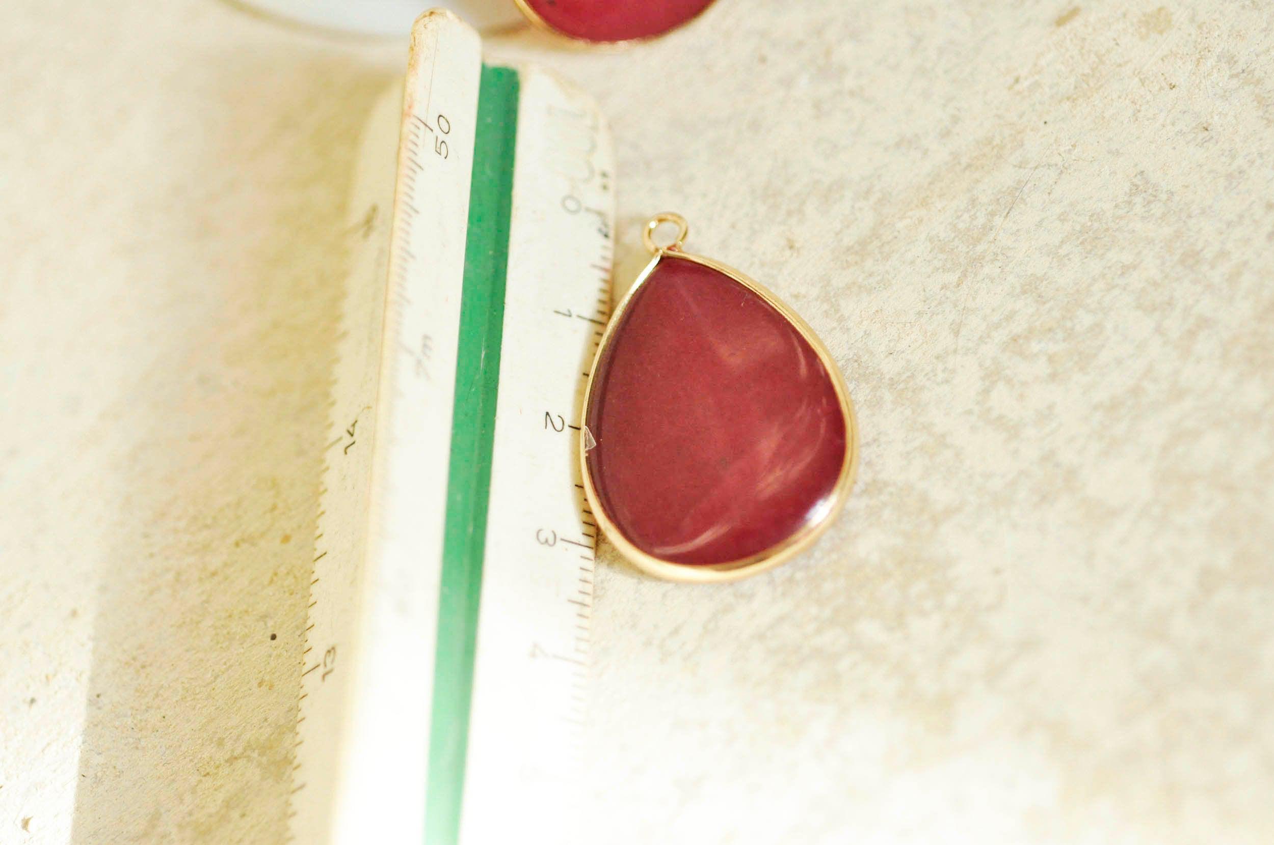 Gingerlily Pendentifs goutte jade bordeaux doré 35 mm, x1
