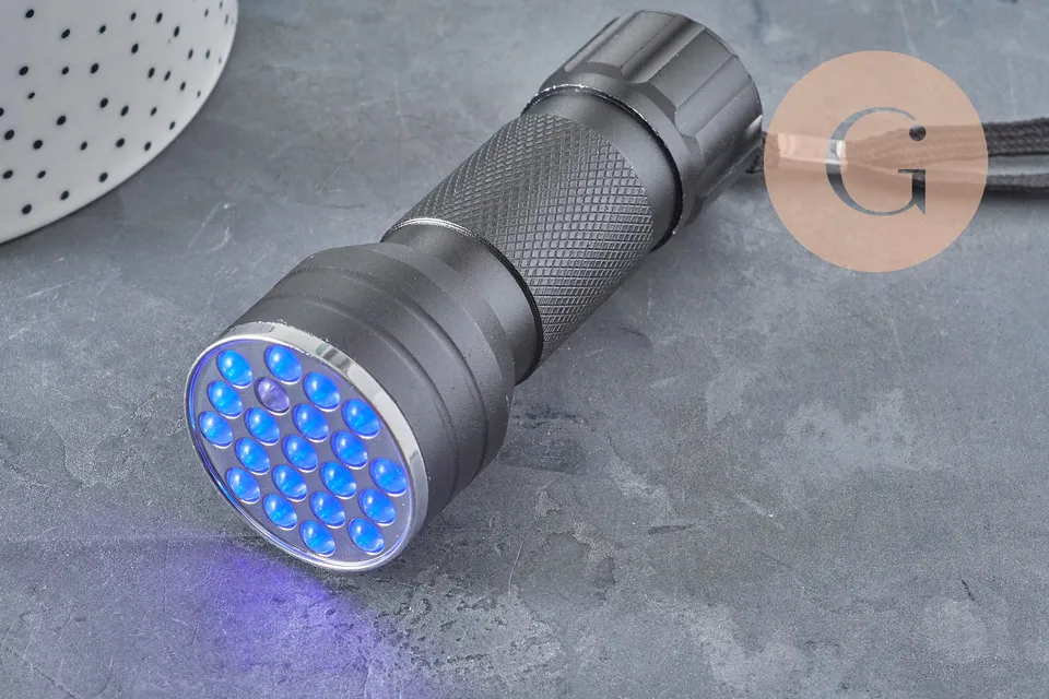 Gingerlily Lampe UV résine 395nm G11283 97mm noire