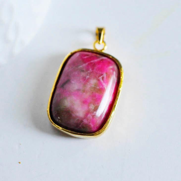 Gingerlily Pendentif jade rose dragon doré 30mm
