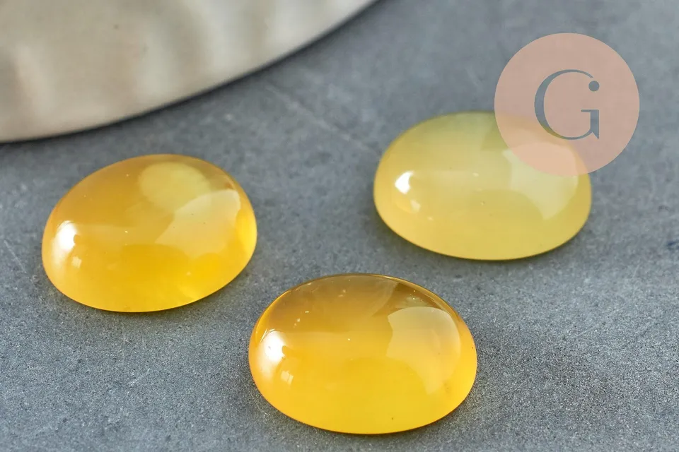 Gingerlily Cabochon ovale jade jaune 12x10mm à l'unité