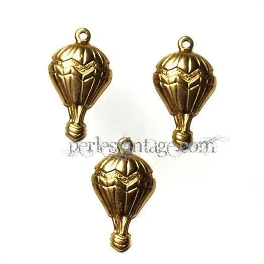 Gingerlily pendentif montgolfière laiton doré relief