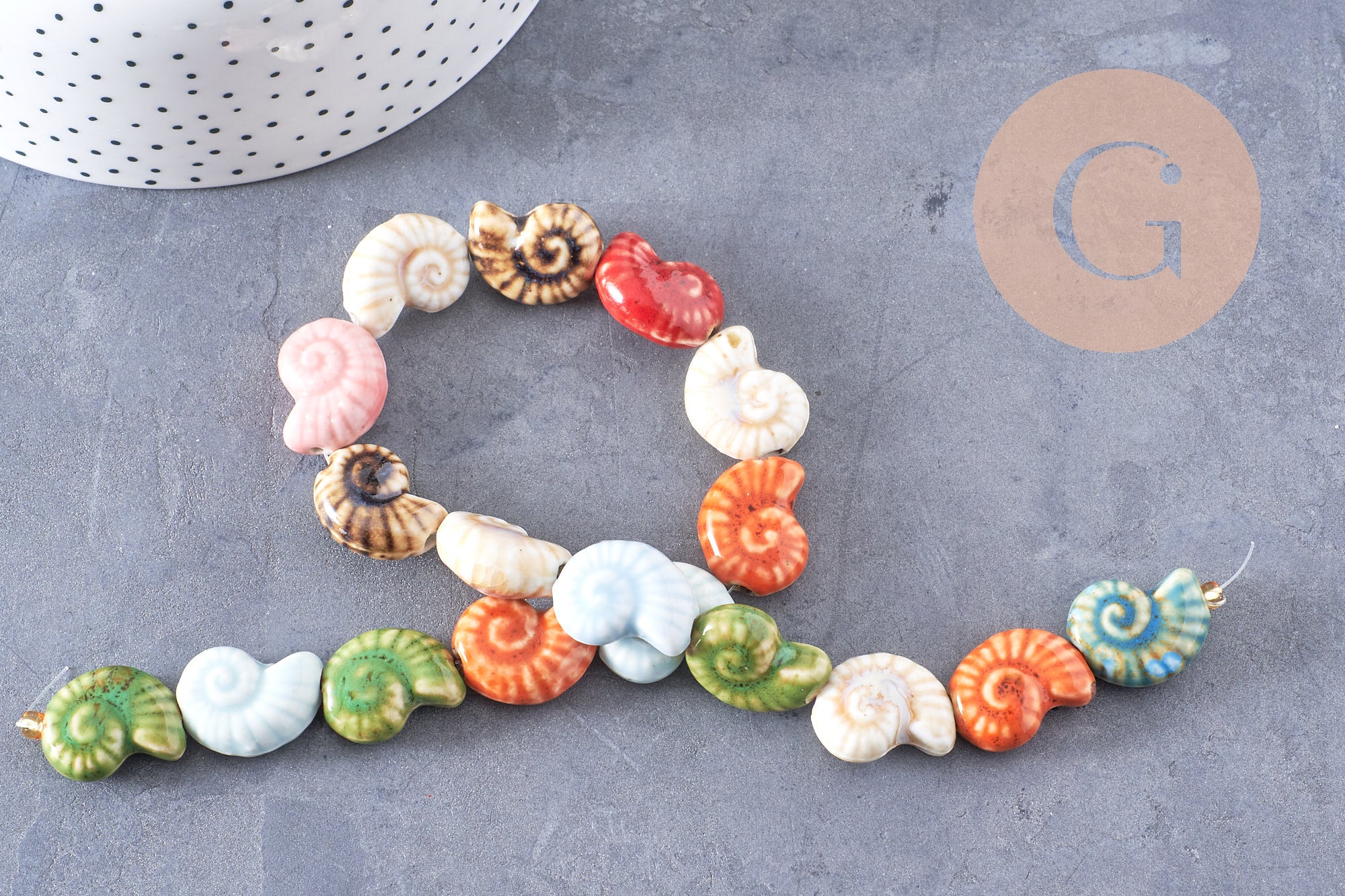 Gingerlily Perles coquillage porcelaine 20,5 mm fil 35 cm