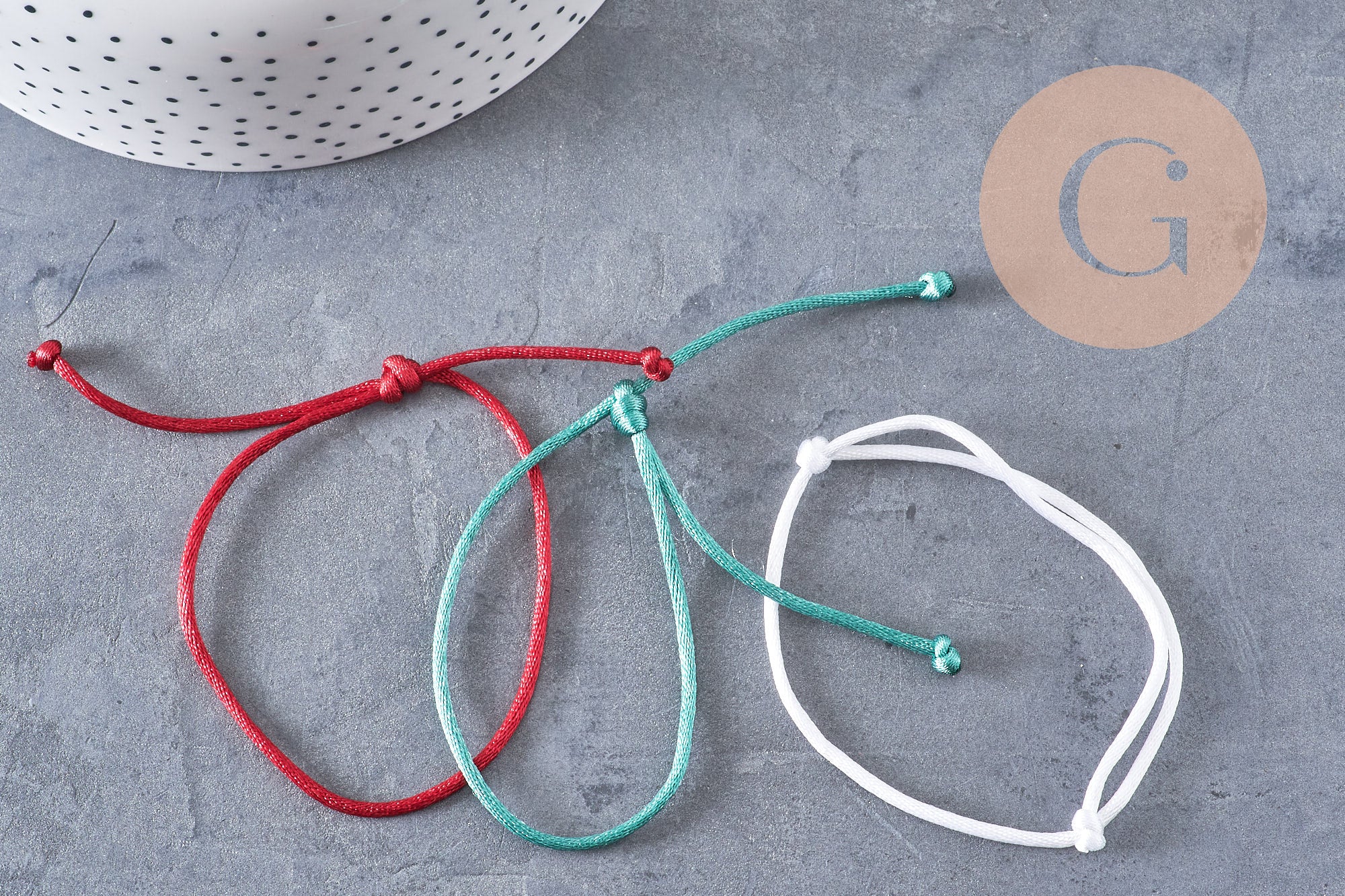 Gingerlily G10828 bracelet réglable cordon polyester rouge 1-17cm