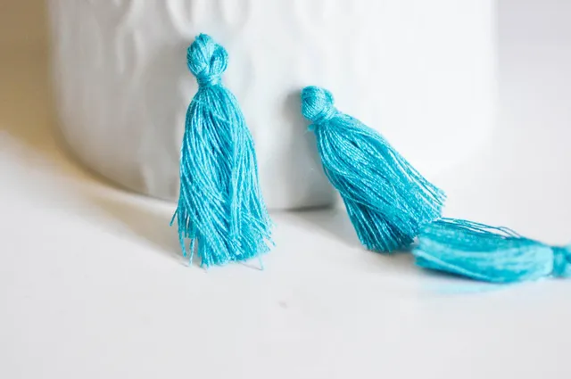 Gingerlily Pendentifs pompon bleu coton 25-31mm x5