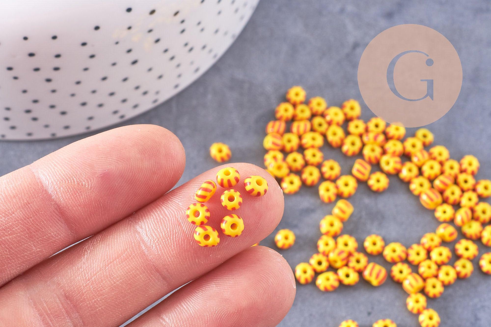 Gingerlily Perles rocaille verre rayé jaune rouge 3x4.5mm 10g