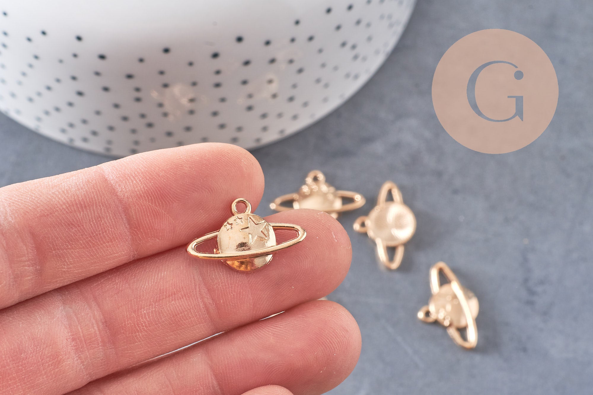 Gingerlily G10553 pendentif planète zamac doré 13.5mm