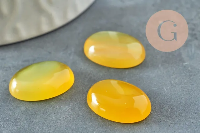 Gingerlily cabochon ovale jade jaune 18x13mm x1