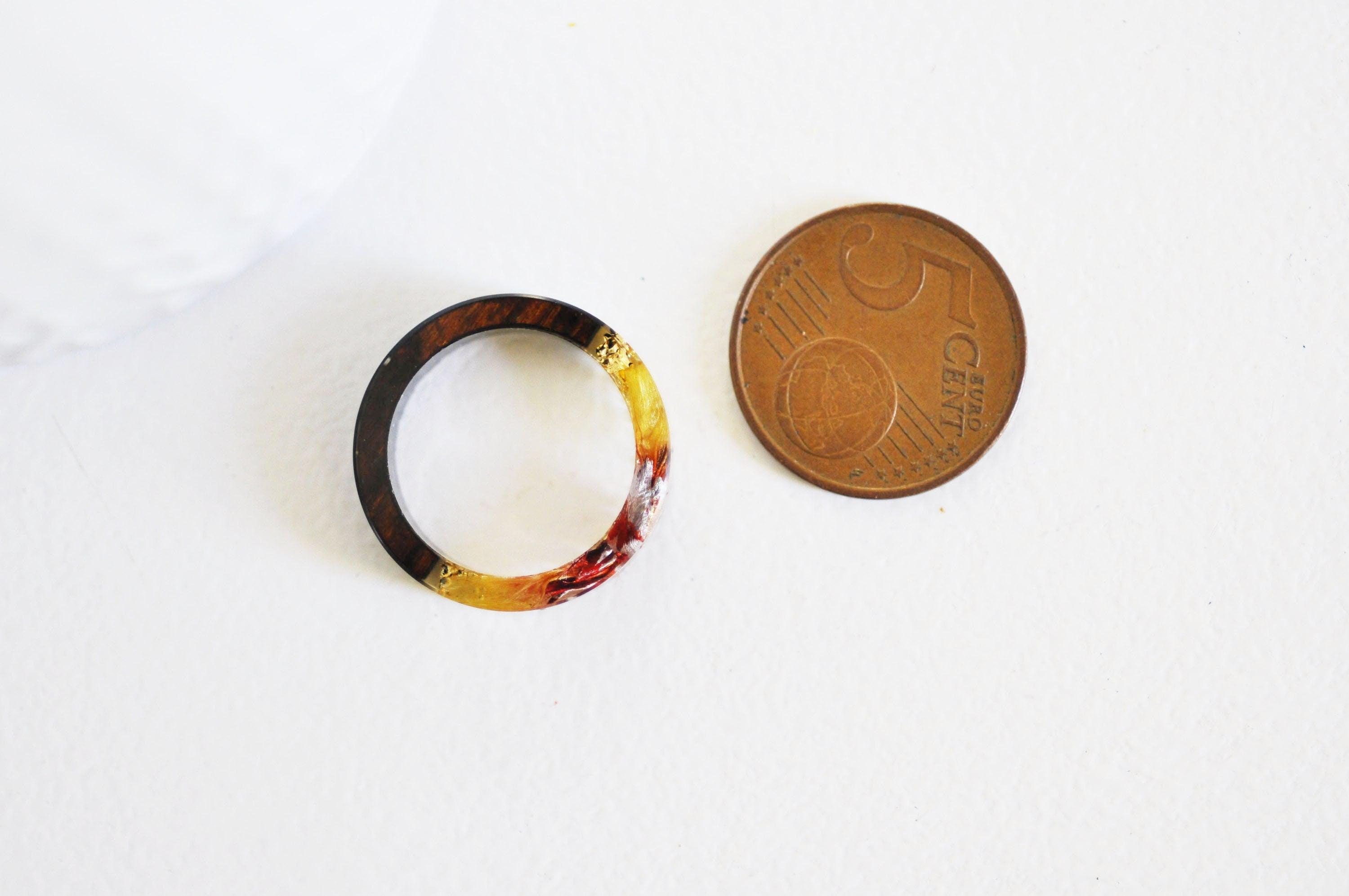 Gingerlily Bague ébène résine fleur jaune 17.5mm x1