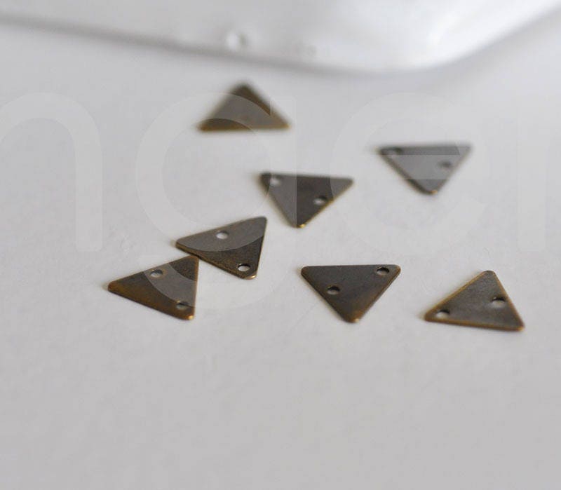 Gingerlily Cabochon Triangle cuivre 9 mm 2 trous x10