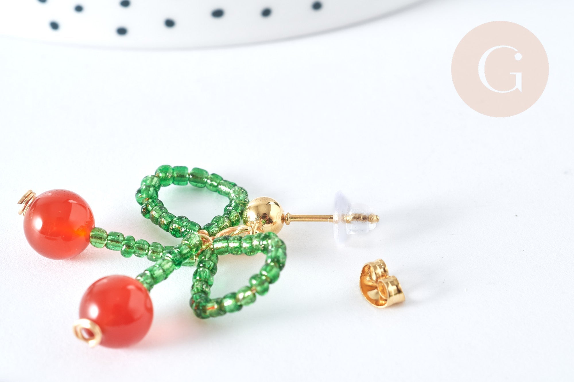 Gingerlily cerise G7477 boucles puces acier doré agate rouge