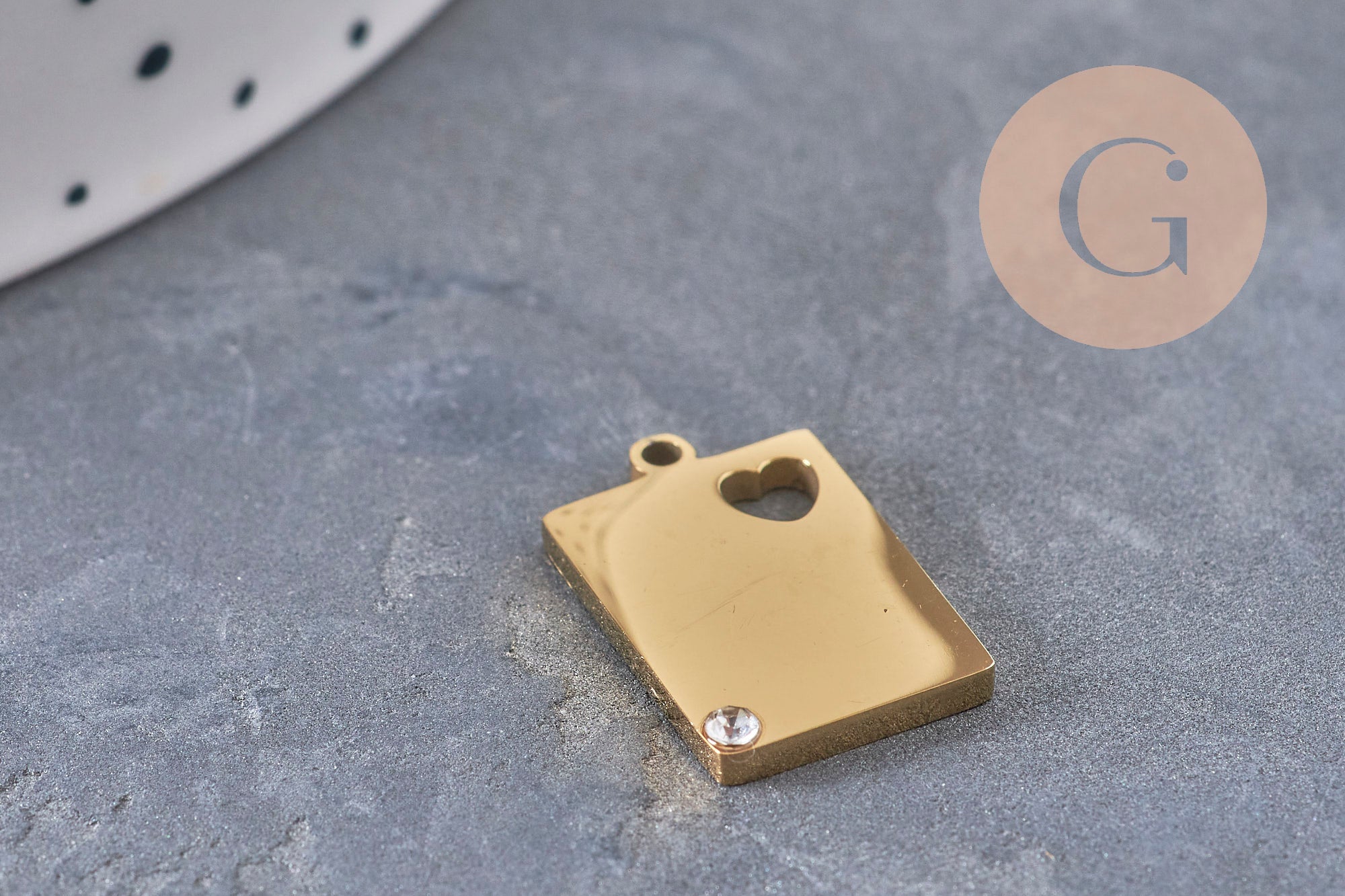 Gingerlily Pendentif rectangle coeur acier doré zircon 18,5 mm