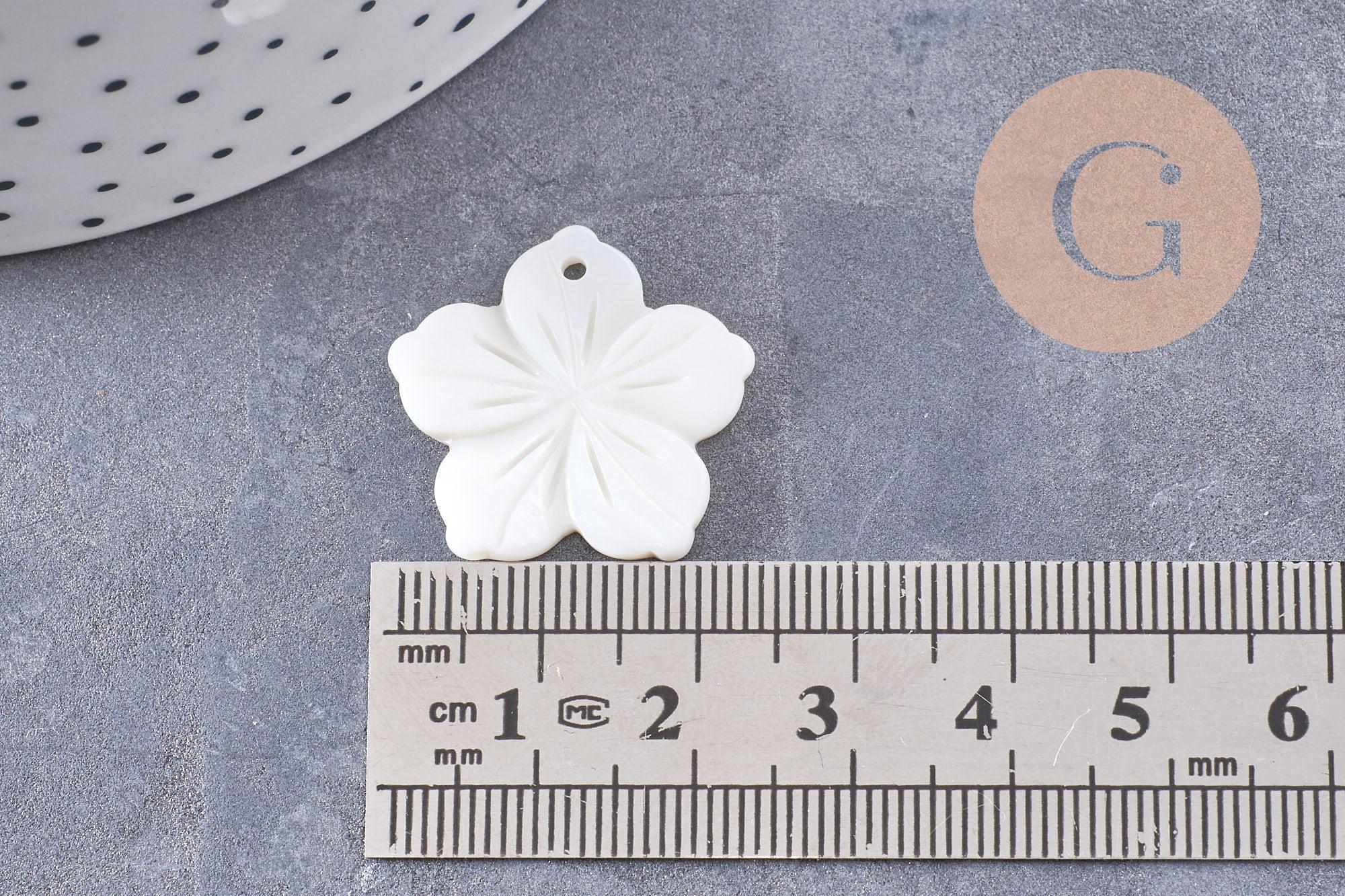 Gingerlily Pendentifs G10228 pendentif fleur nacre blanche x2