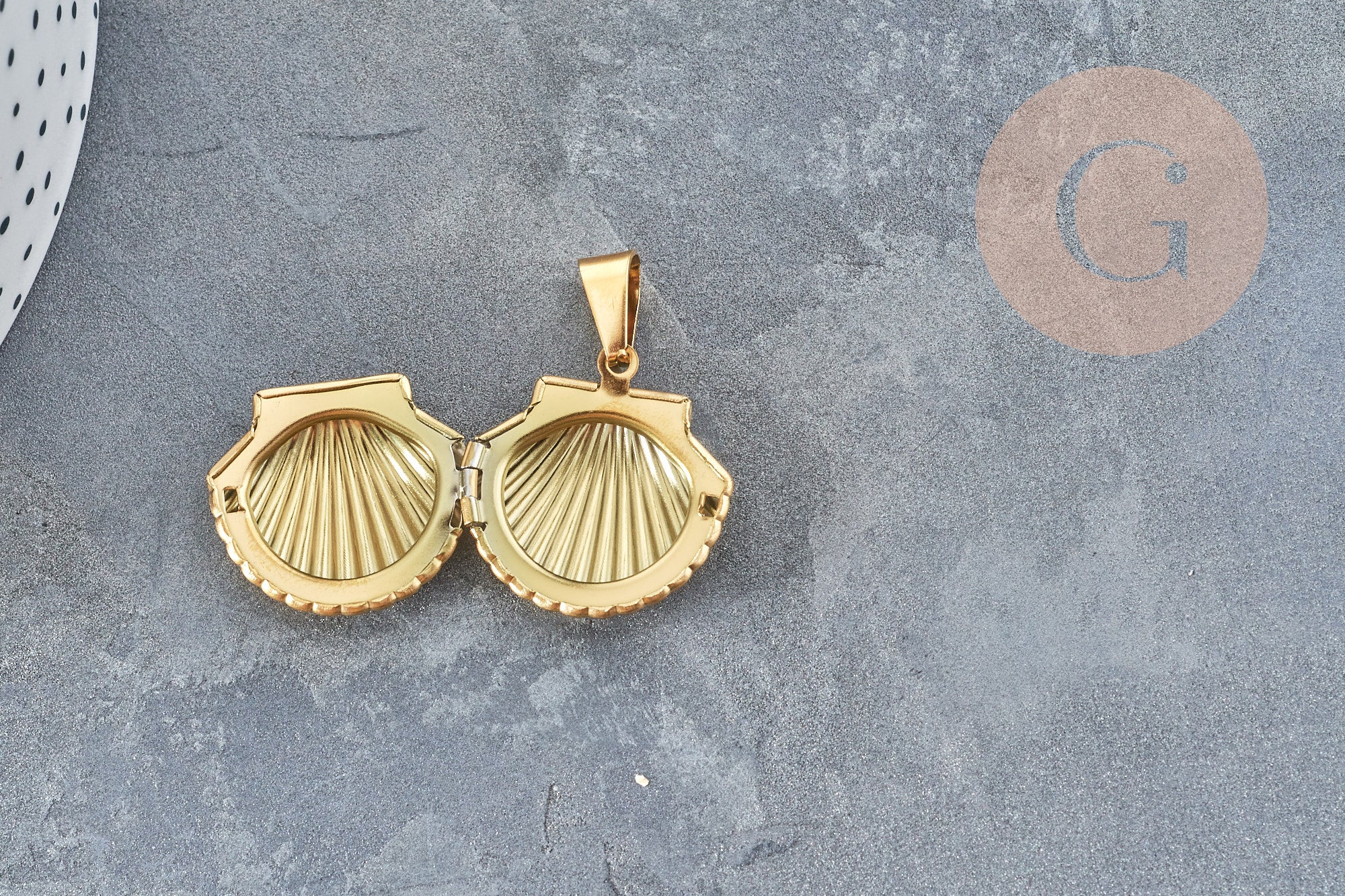 Gingerlily Pendentifs Locket coquillage acier doré 23,5mm x1